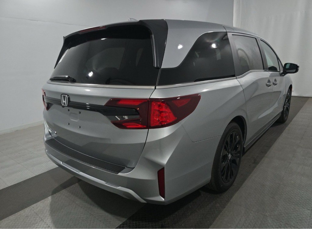 2025 Honda Odyssey Image 3