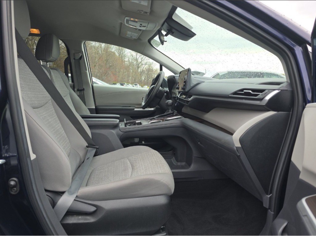 2022 Toyota Sienna Image 10