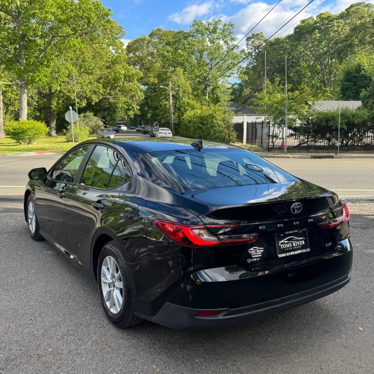 2026 Toyota Camry Image 3
