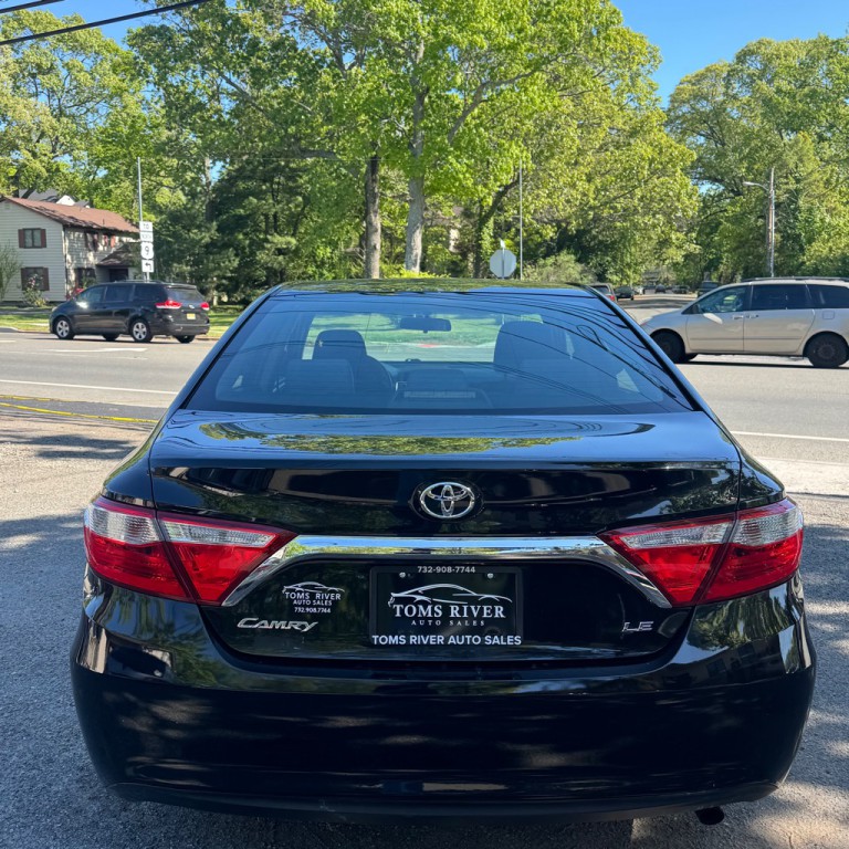 2016 Toyota Camry Image 4
