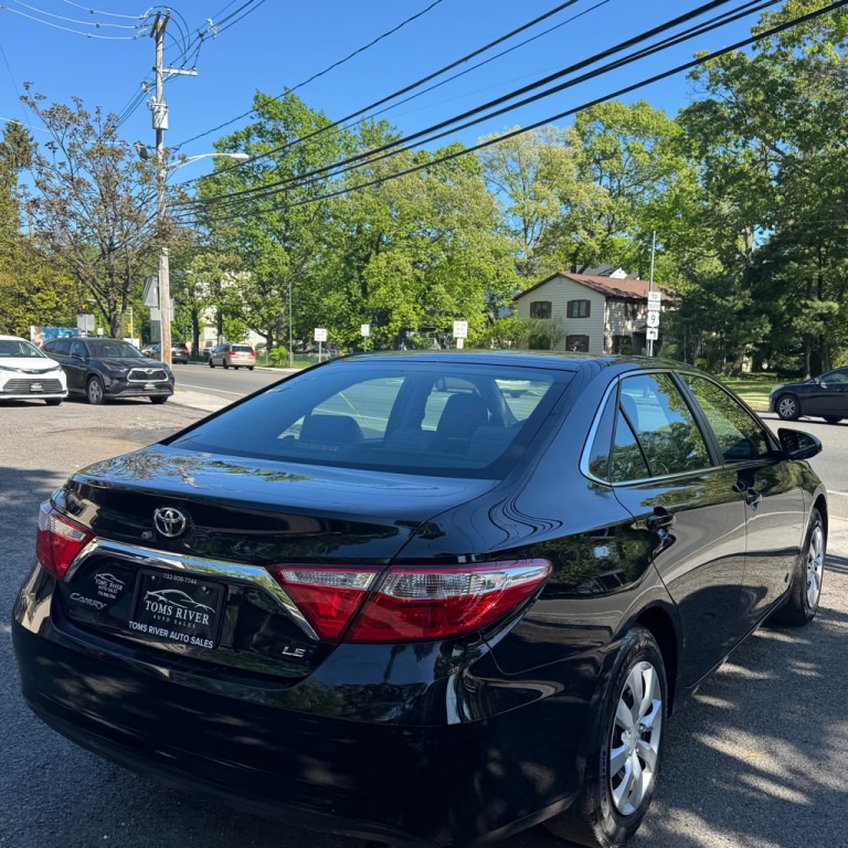 2016 Toyota Camry Image 5