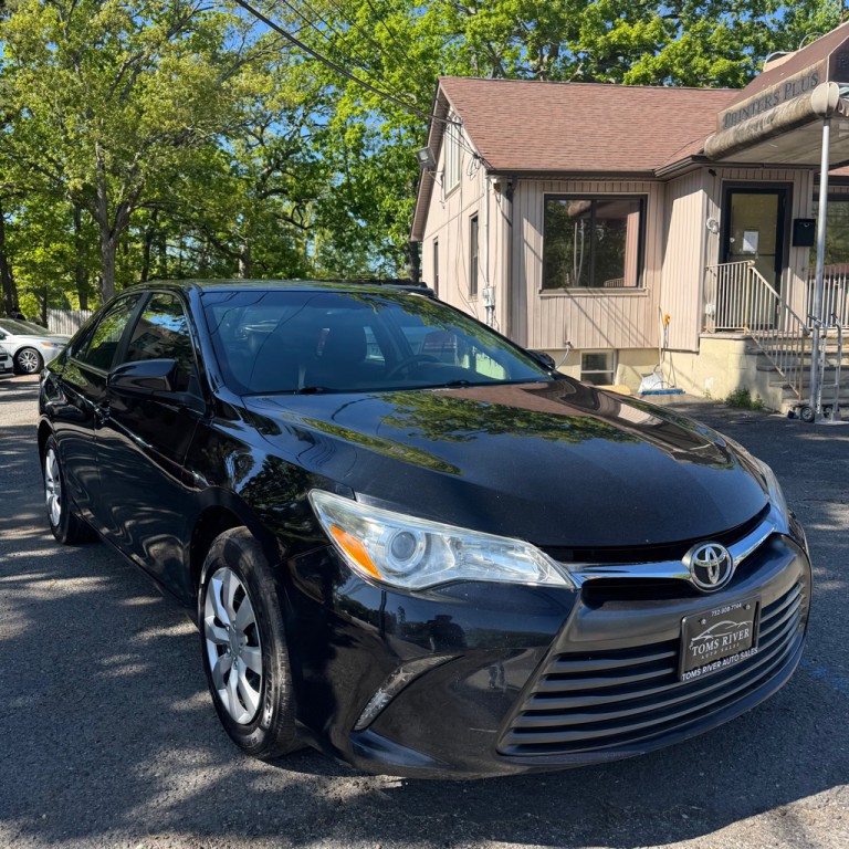 2016 Toyota Camry Image 7