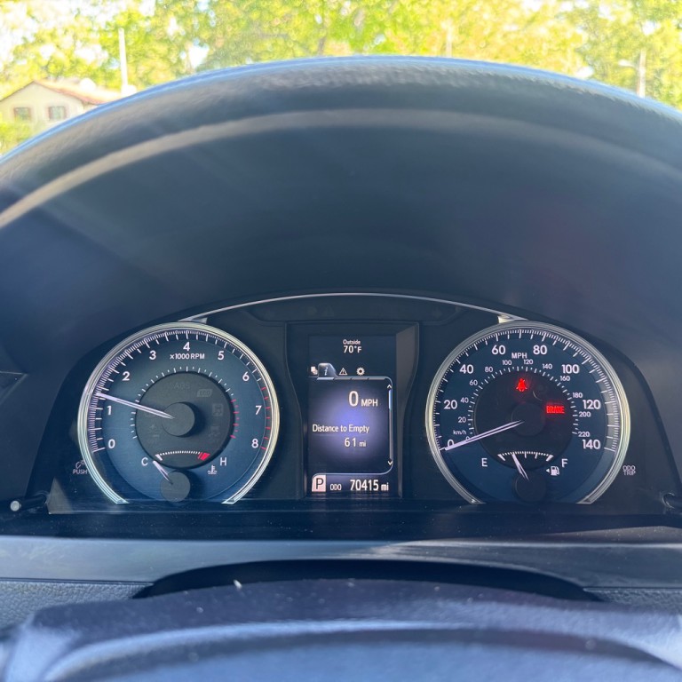 2016 Toyota Camry Image 20