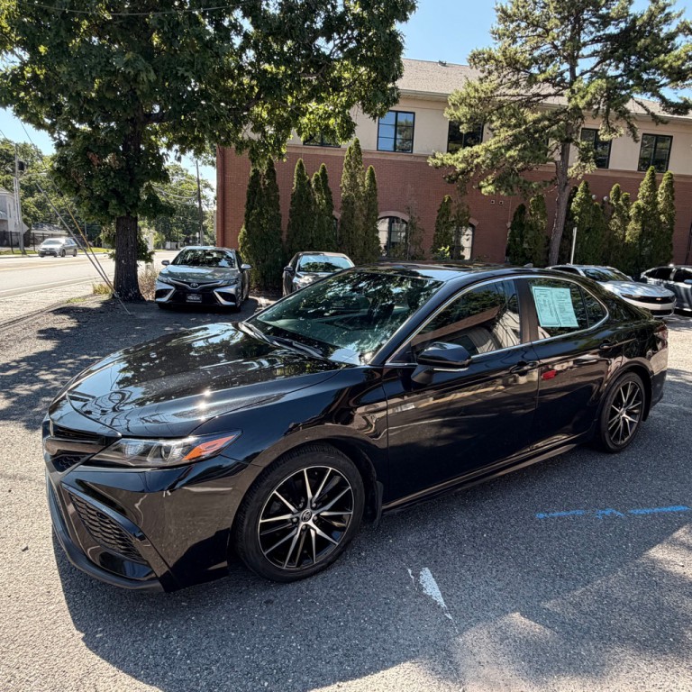 2022 Toyota Camry Image 1