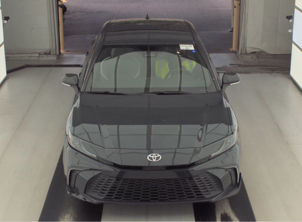 2025 Toyota Camry Image 1