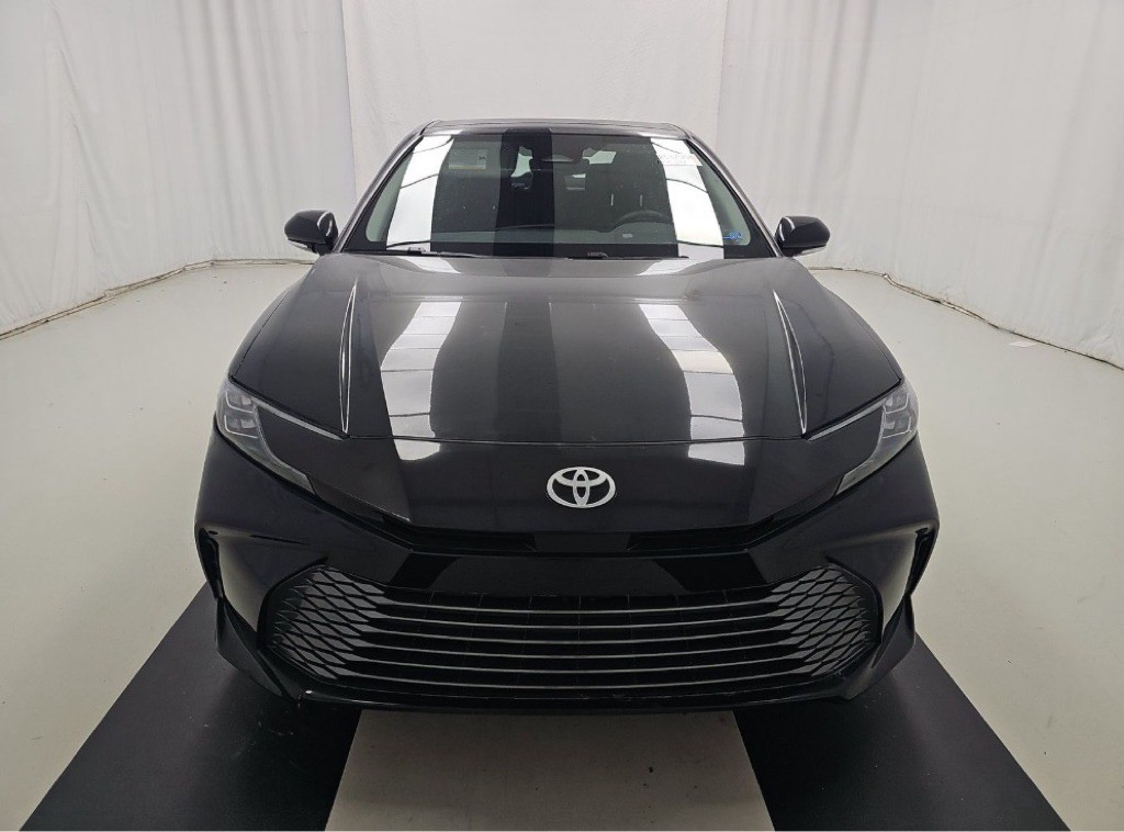 2025 Toyota Camry Image 3