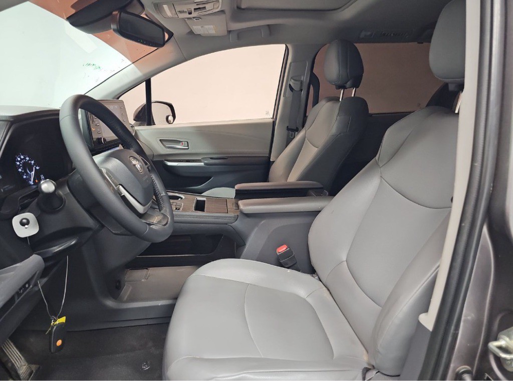 2021 Toyota Sienna Image 7