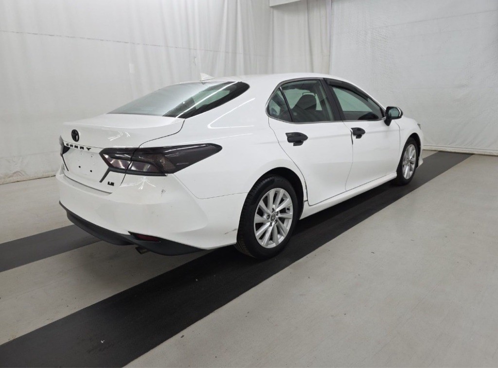 2021 Toyota Camry Image 1