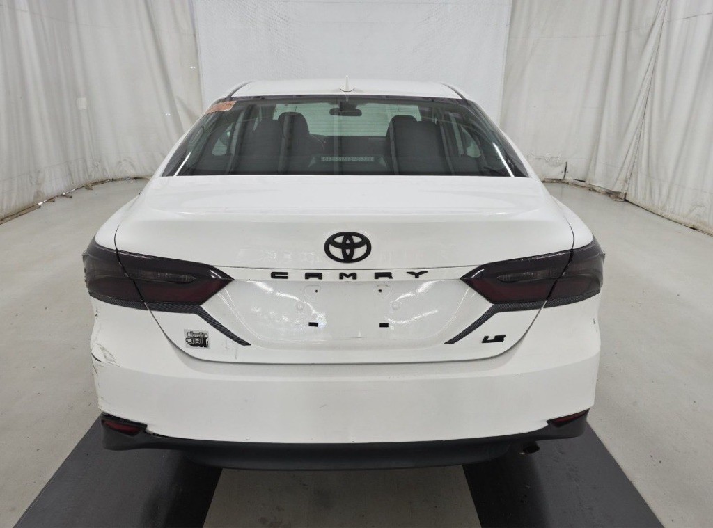 2021 Toyota Camry Image 2
