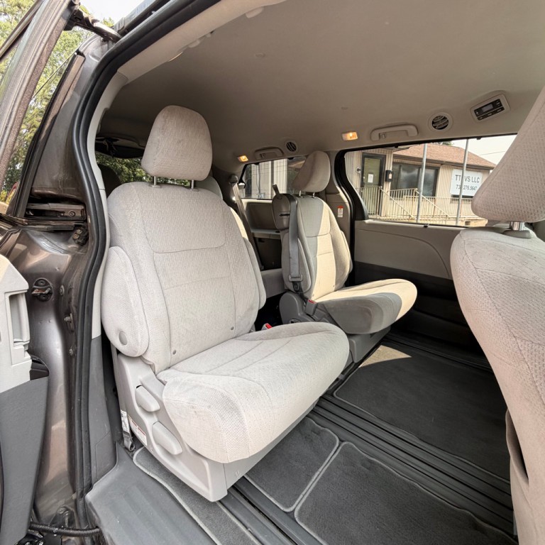 2020 Toyota Sienna Image 15