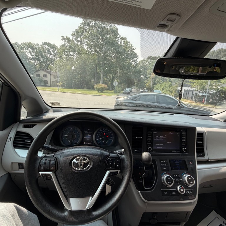 2020 Toyota Sienna Image 22