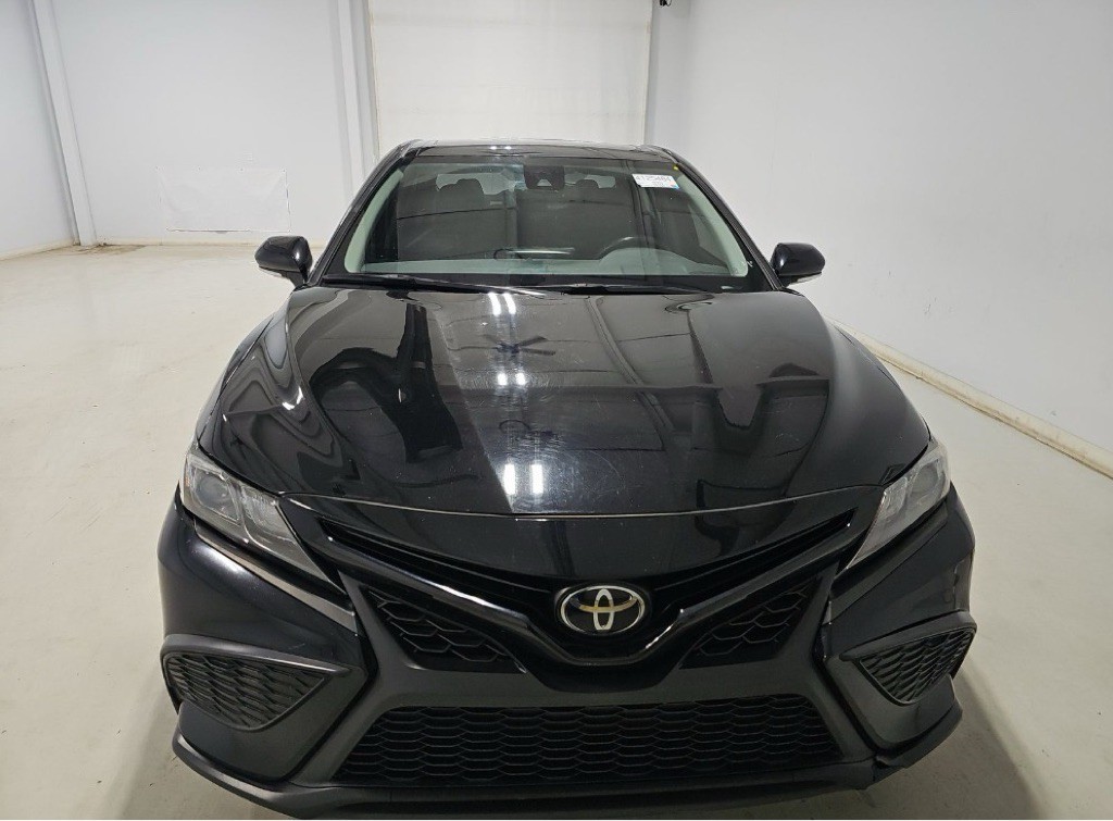 2023 Toyota Camry Image 2