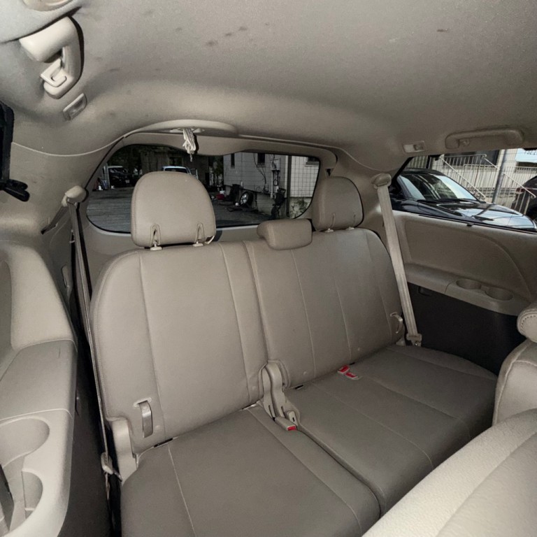 2018 Toyota Sienna Image 14