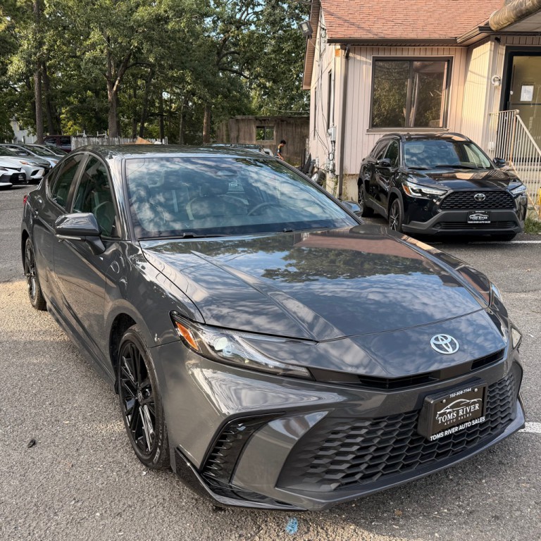 2025 Toyota Camry Image 7