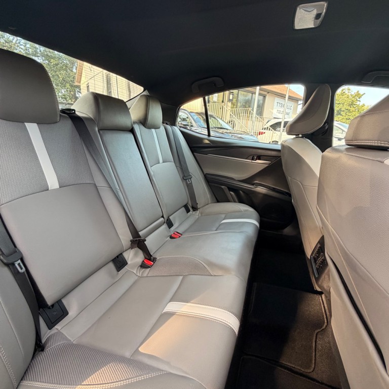 2025 Toyota Camry Image 12