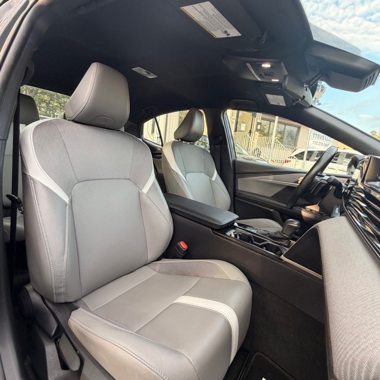 2025 Toyota Camry Image 15