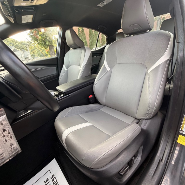 2025 Toyota Camry Image 17