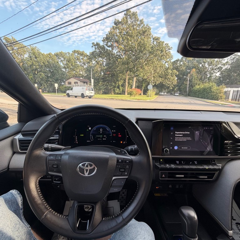2025 Toyota Camry Image 19