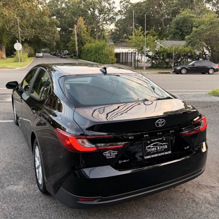 2025 Toyota Camry Image 3