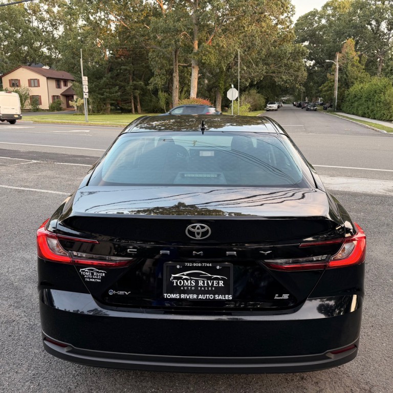 2025 Toyota Camry Image 4
