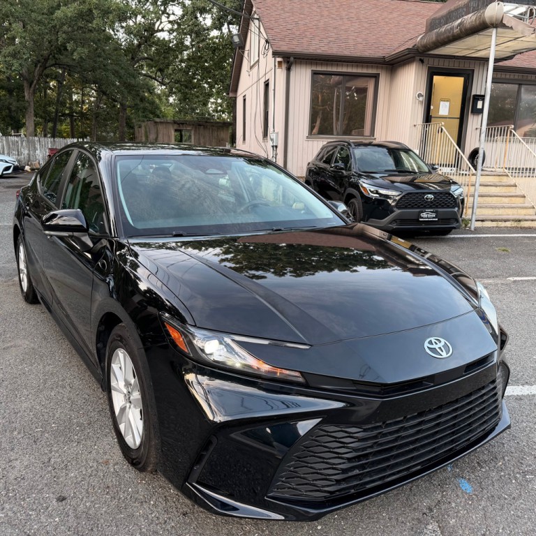 2025 Toyota Camry Image 7