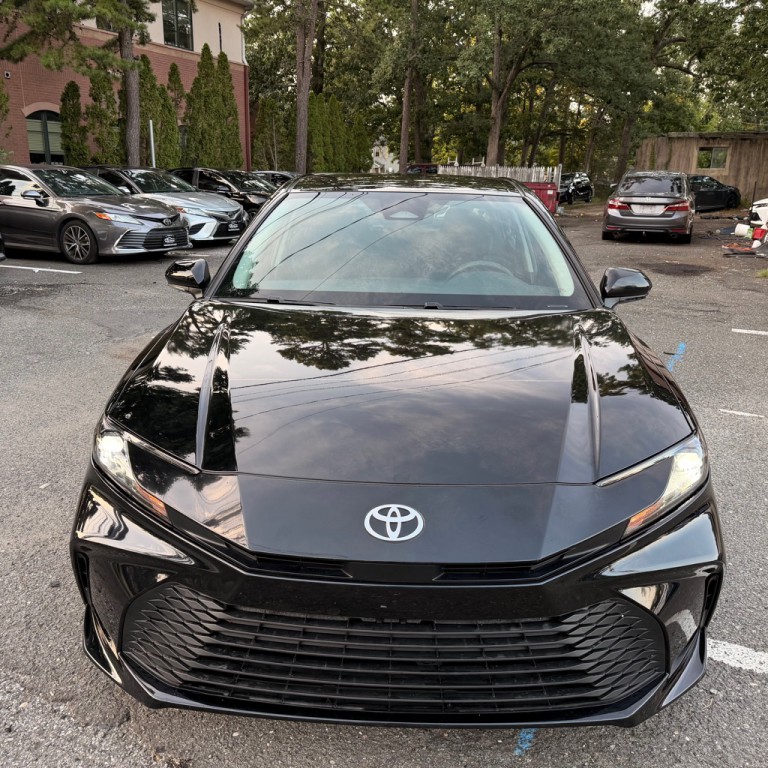 2025 Toyota Camry Image 8