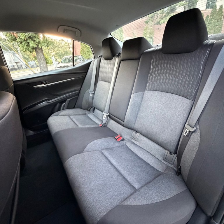 2025 Toyota Camry Image 10