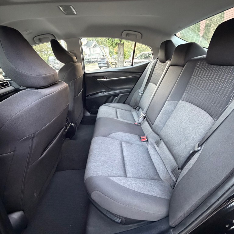 2025 Toyota Camry Image 11