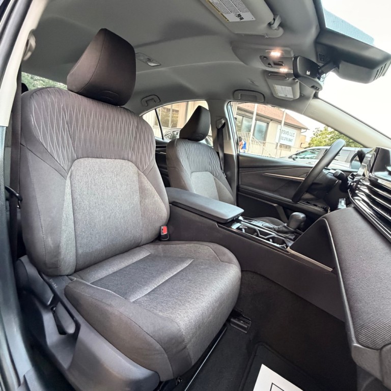 2025 Toyota Camry Image 15