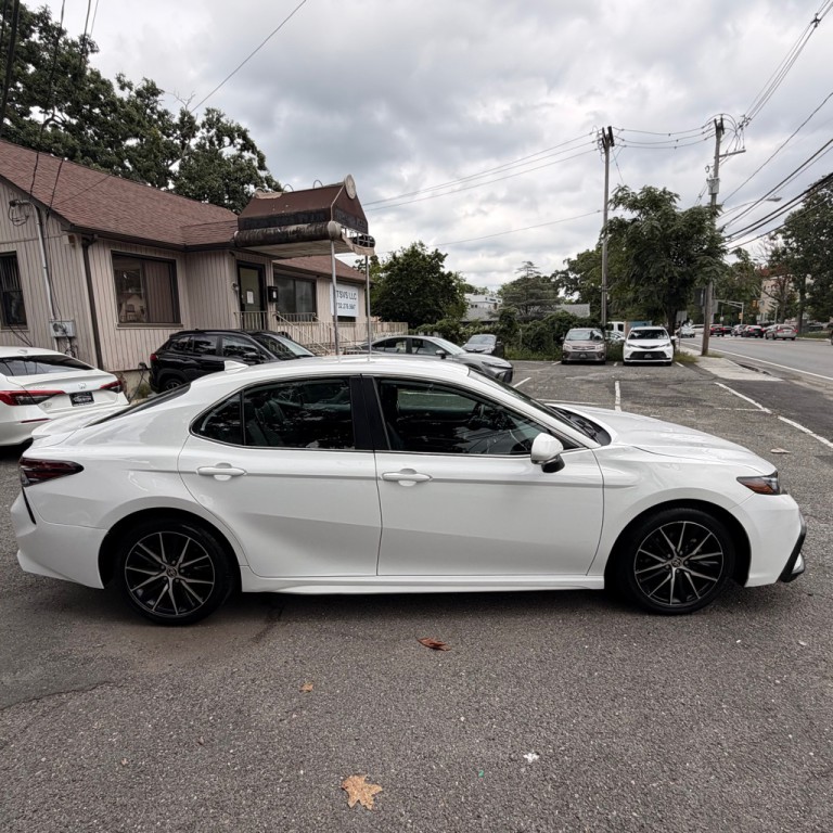 2024 Toyota Camry Image 6
