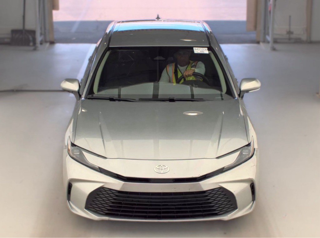 2025 Toyota Camry Image 1
