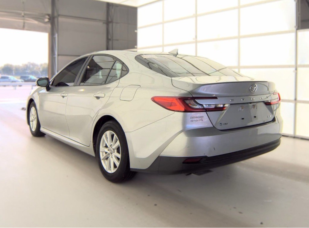 2025 Toyota Camry Image 5