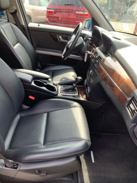 2010 Mercedes-Benz GLK-Class Image 11