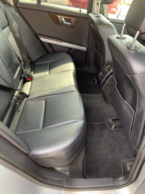 2010 Mercedes-Benz GLK-Class Image 13