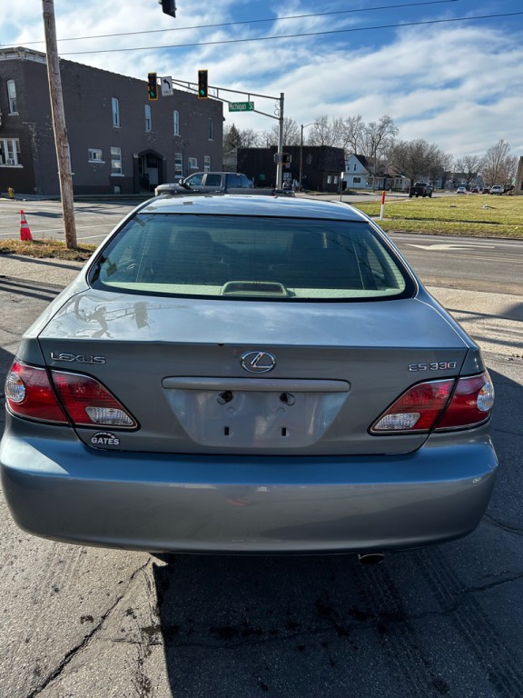 2004 Lexus ES Image 5