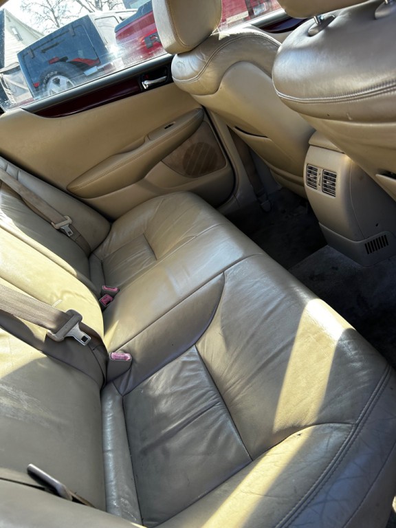 2004 Lexus ES Image 23