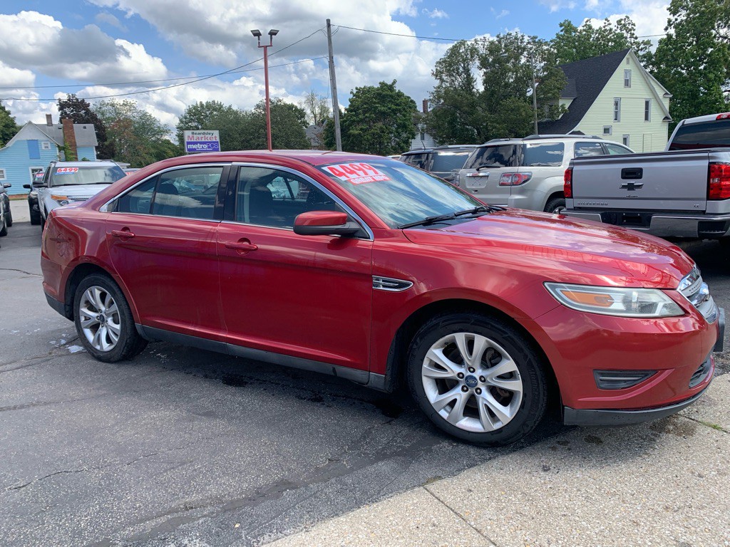 2010 Ford Taurus Image 8