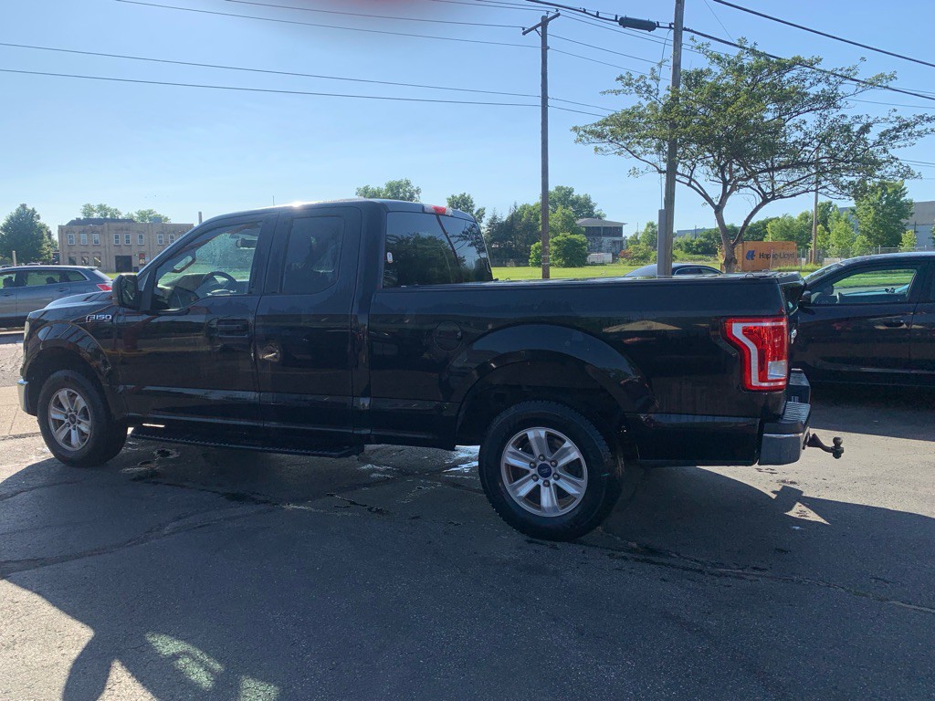 2015 Ford F-150 Image 4