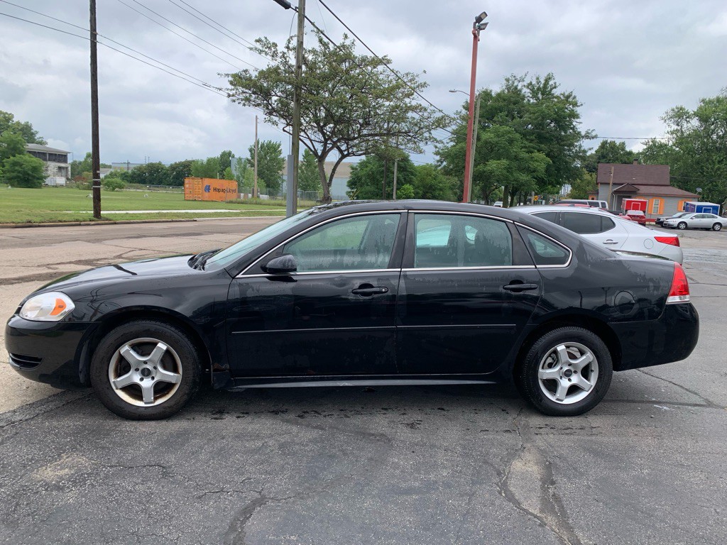 2011 Chevrolet Impala Image 3