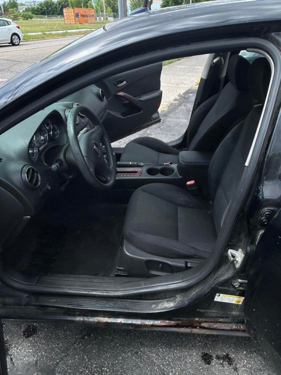 2008 Pontiac G6 Image 9