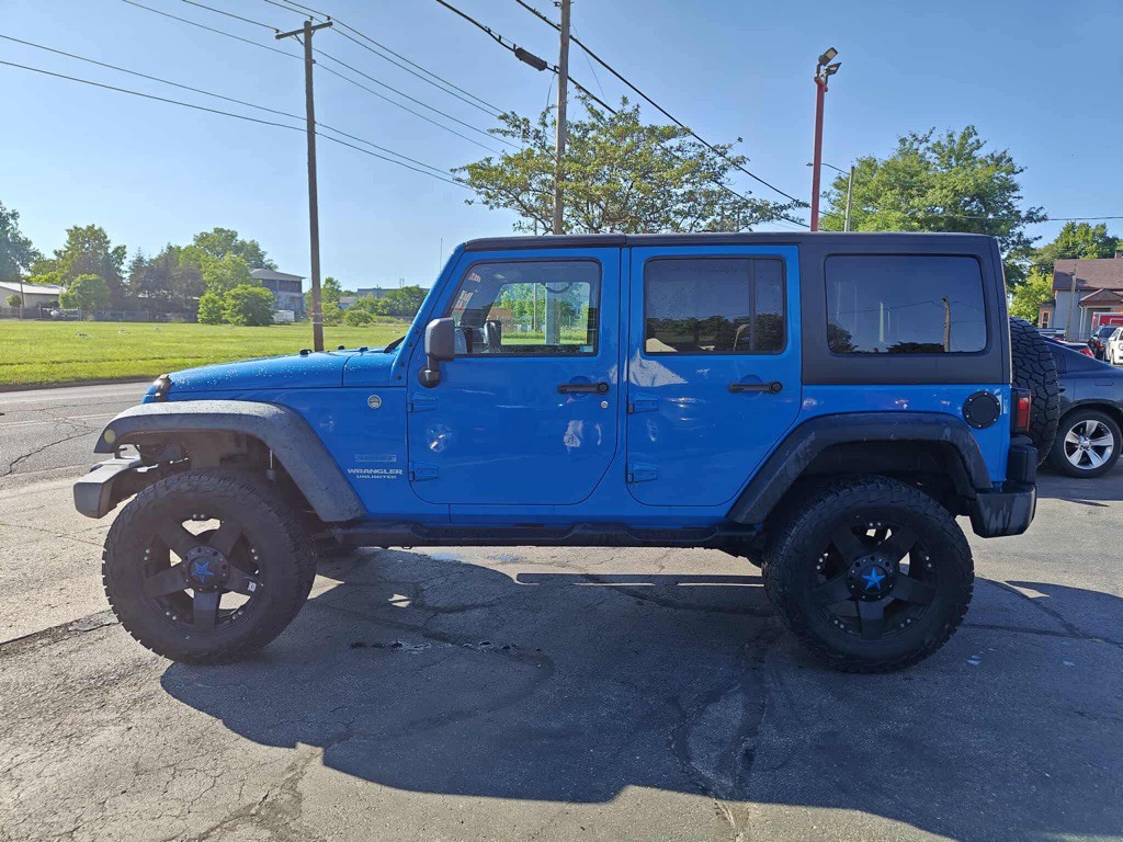 2011 Jeep Wrangler Unlimited Image 4