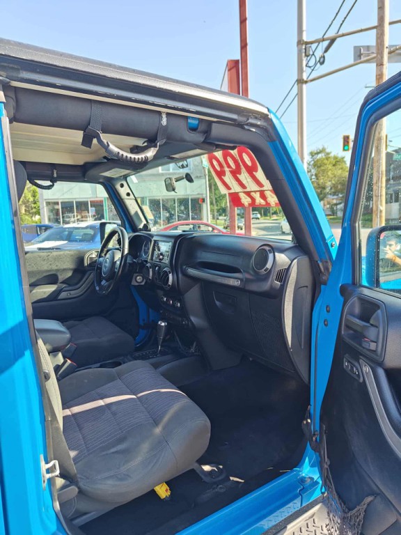 2011 Jeep Wrangler Unlimited Image 13