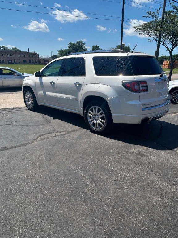 2015 GMC Acadia Image 2