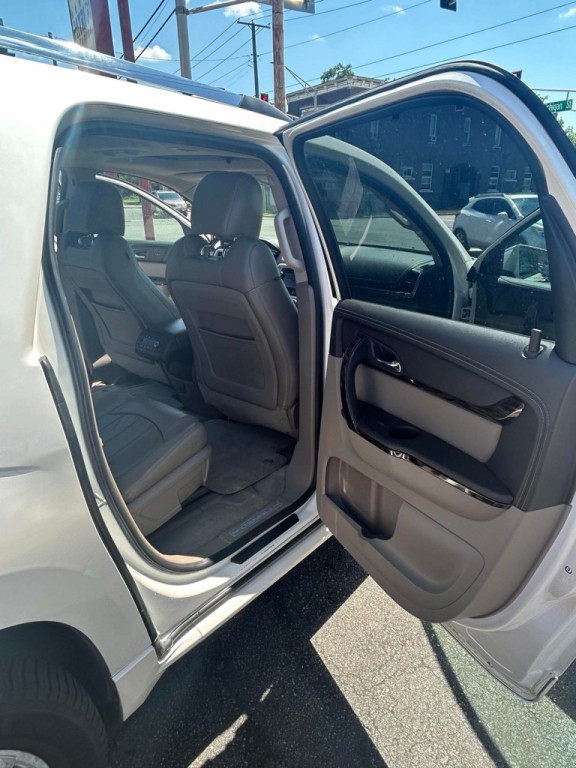 2015 GMC Acadia Image 16