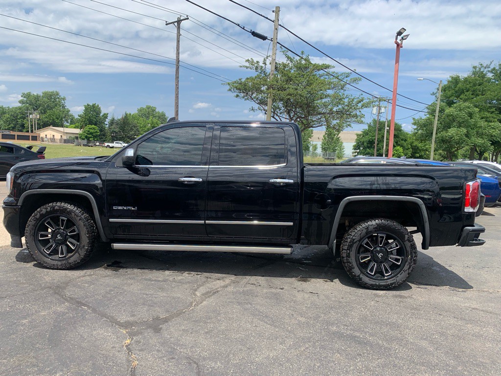2017 GMC Sierra Image 3