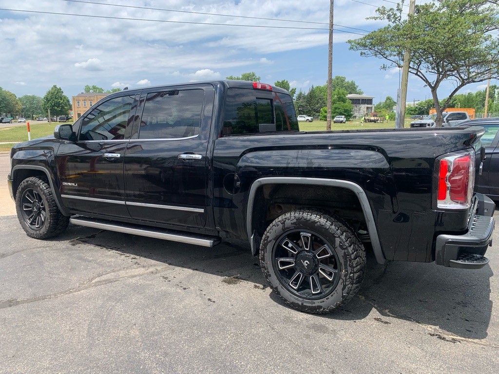 2017 GMC Sierra Image 4
