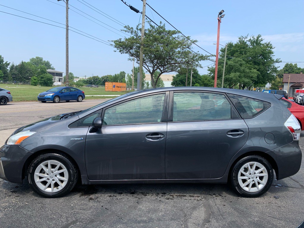 2012 Toyota Prius Image 3