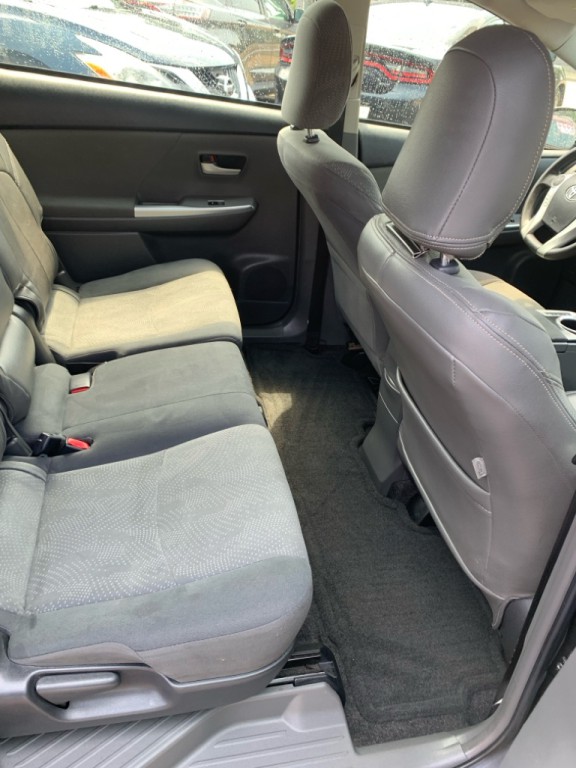 2012 Toyota Prius Image 10