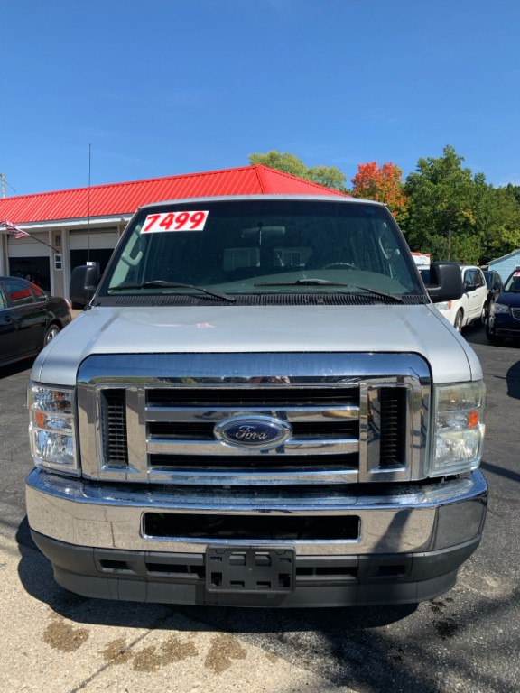 2008 Ford Econoline Image 2