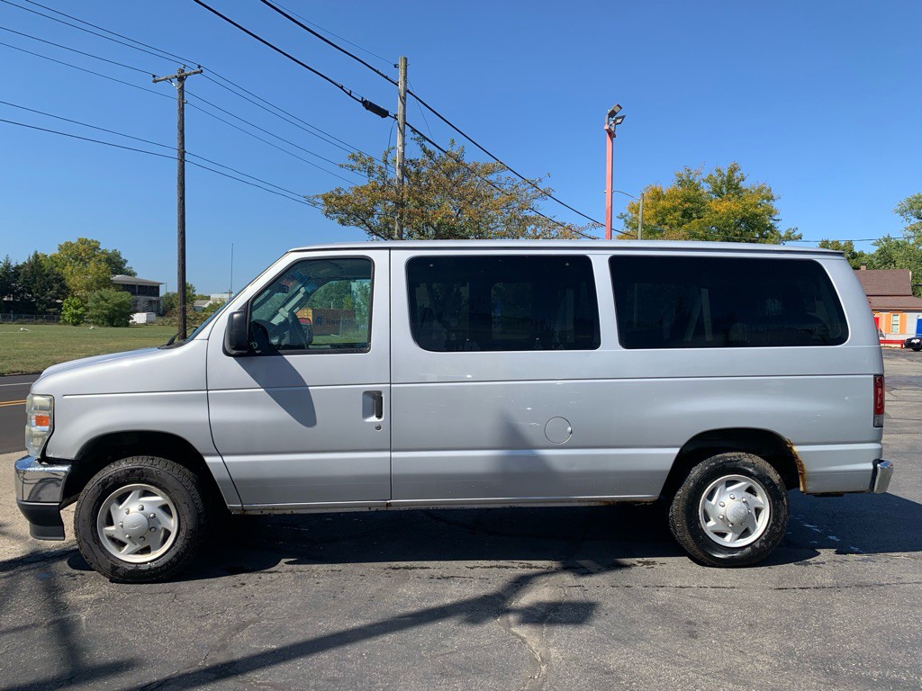 2008 Ford Econoline Image 3